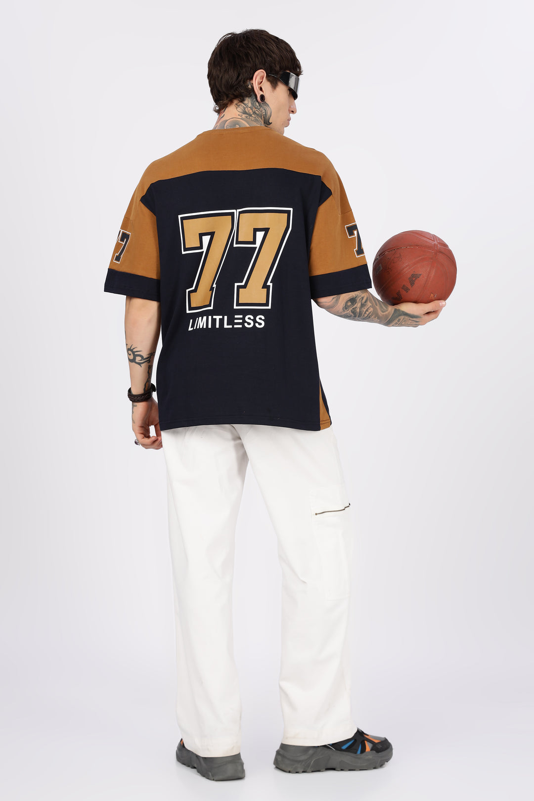 Basketball: Oversized T-shirt