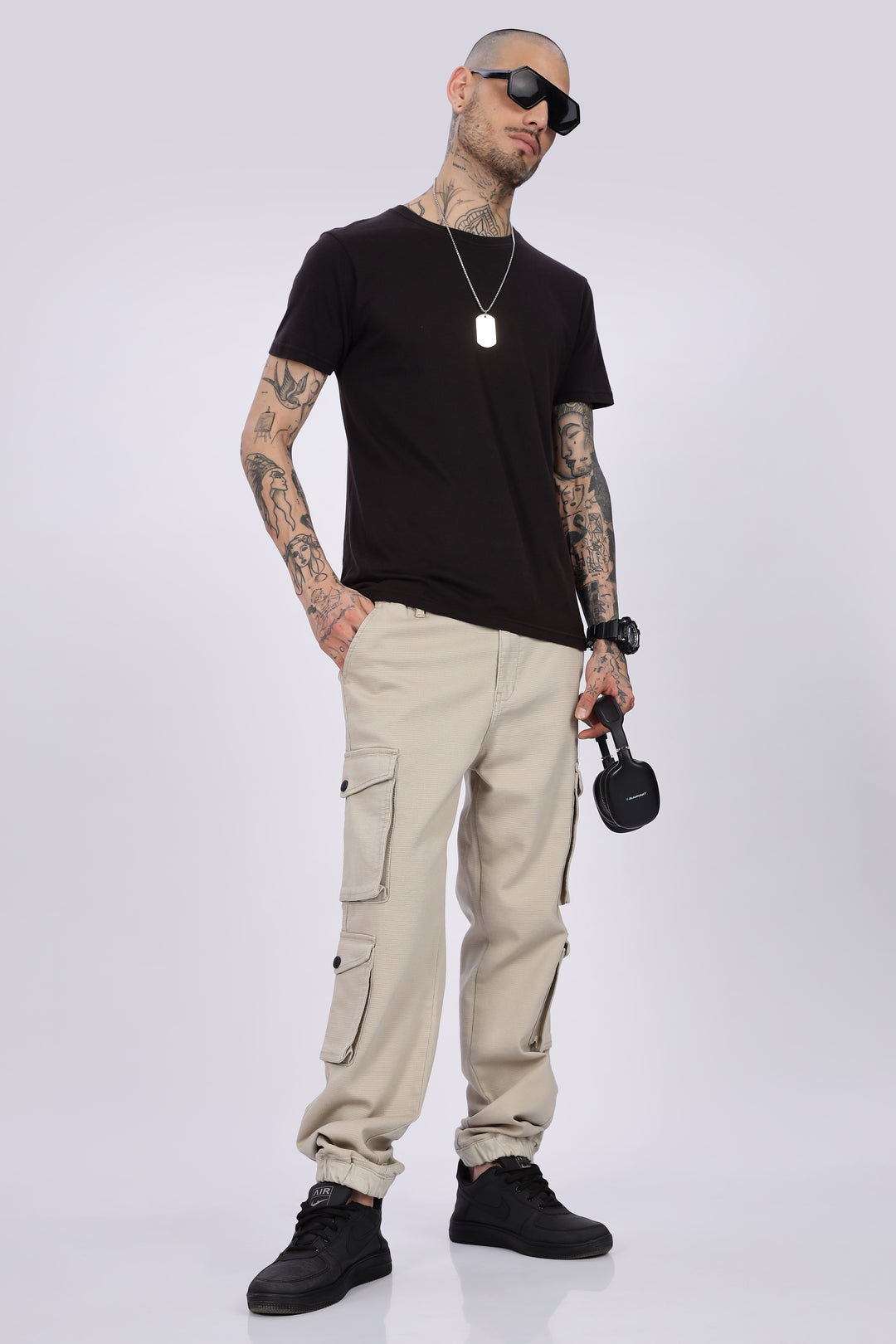 Textured Fabric: Utility Cream Cargo Pants
