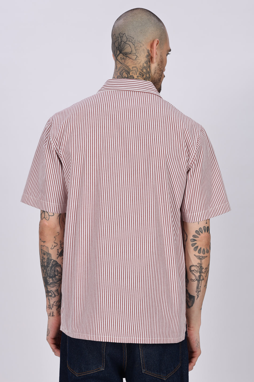 Holiday Chair : Embroidery Cuban Shirt