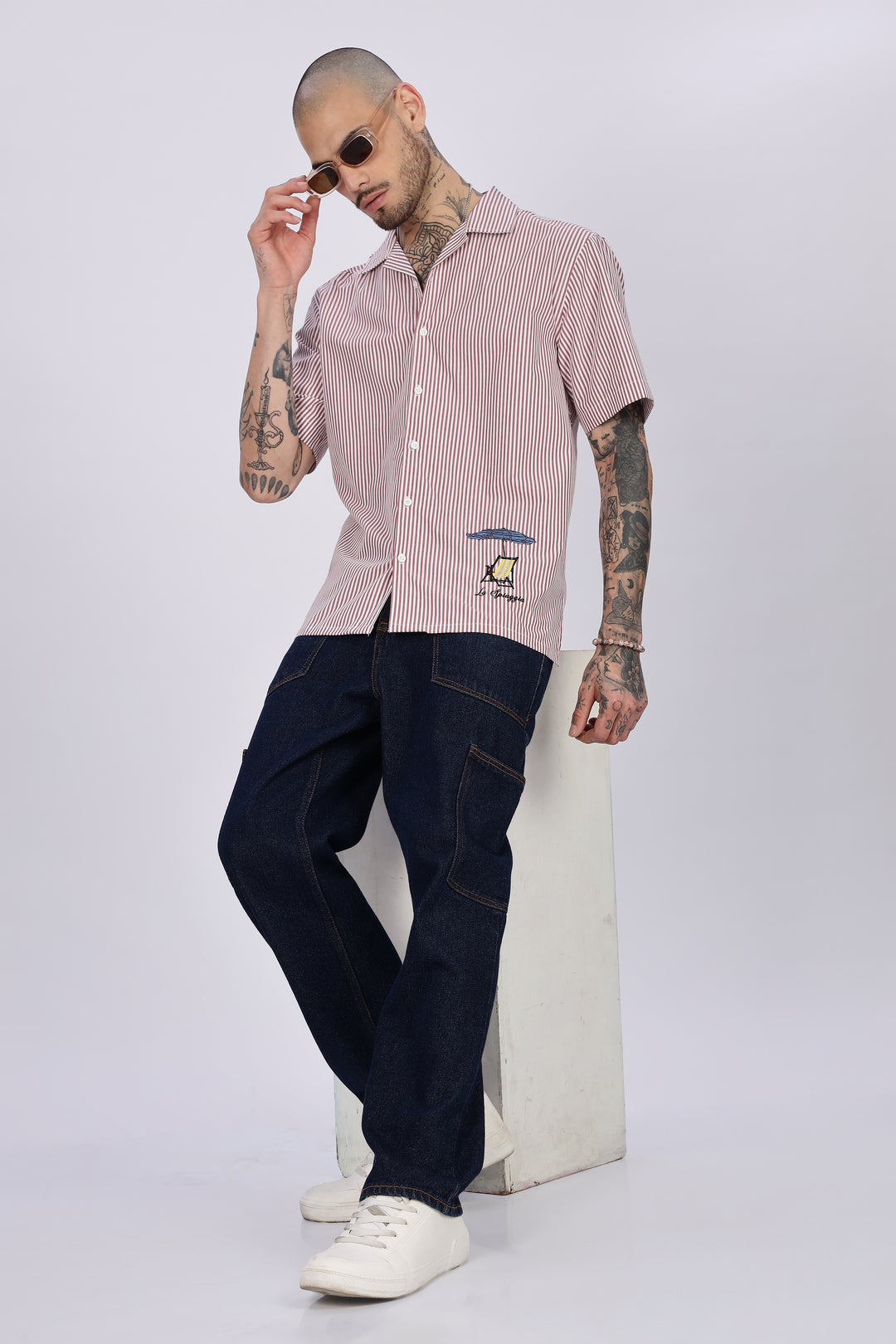 Holiday Chair : Embroidery Cuban Shirt
