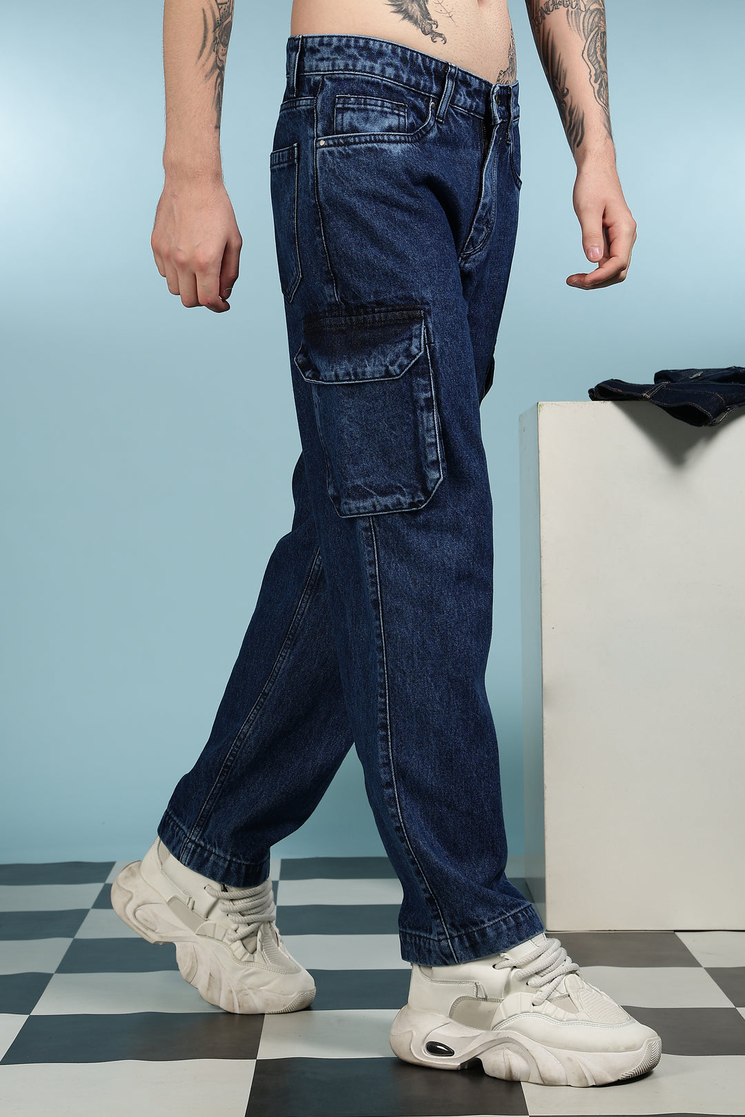 Classic: washed twin pockets cargo pants