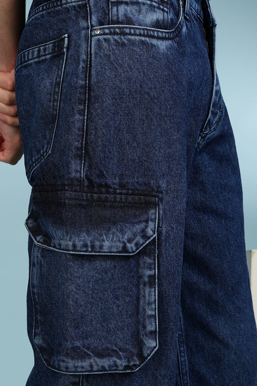 Classic: washed twin pockets cargo pants