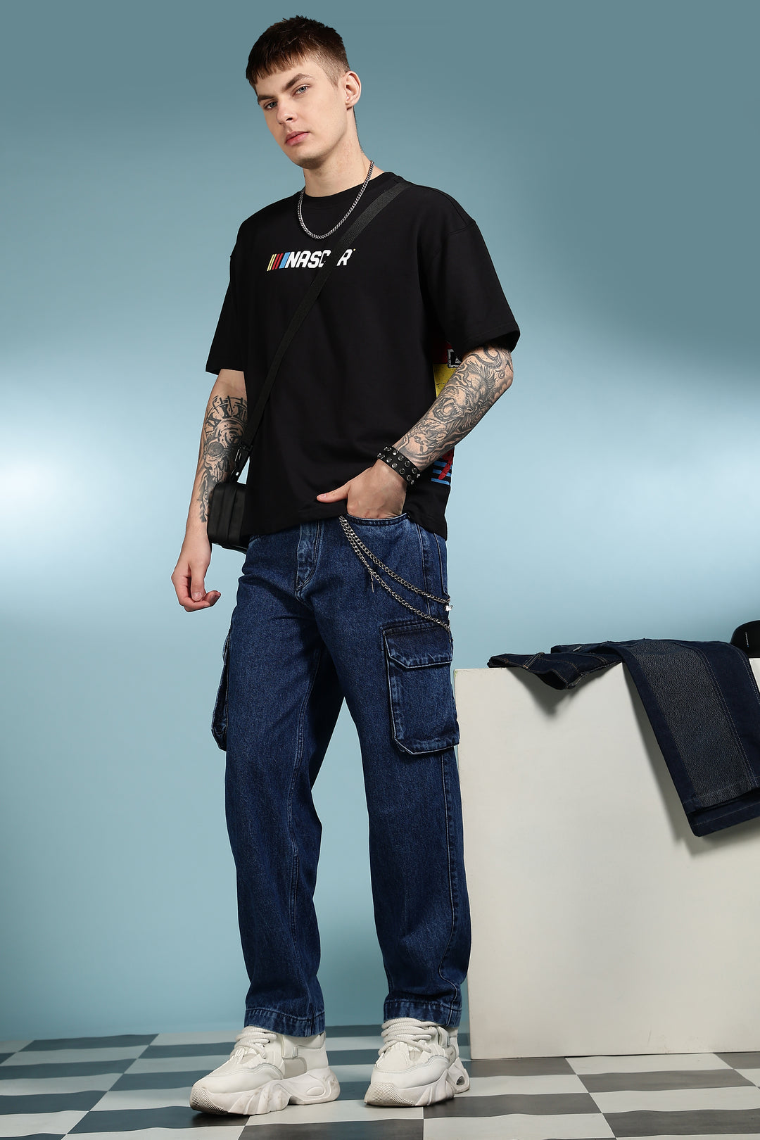 Classic: washed twin pockets cargo pants