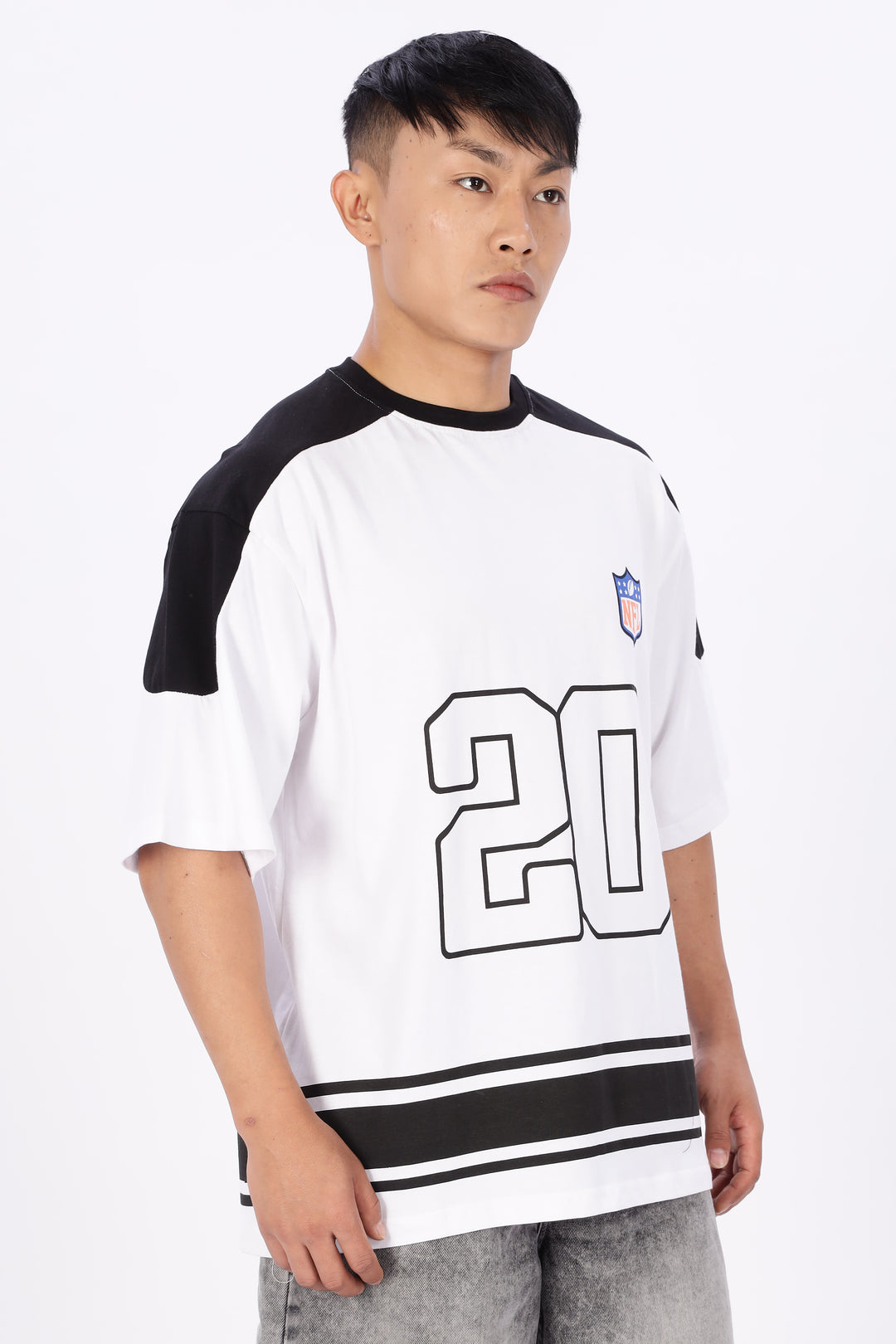 NFL: Black & White Oversized T-shirt