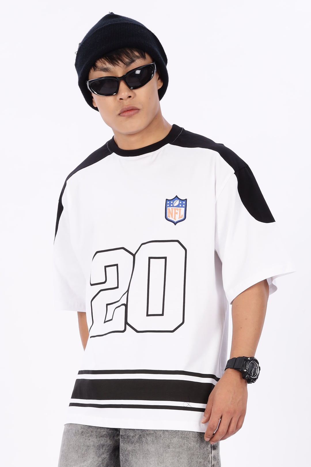 NFL: Black & White Oversized T-shirt