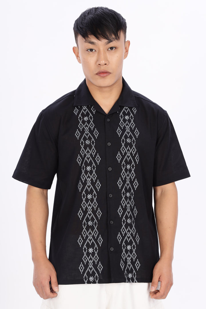 Trendsetting: Boxy Fit Linen black Cuban Shirt