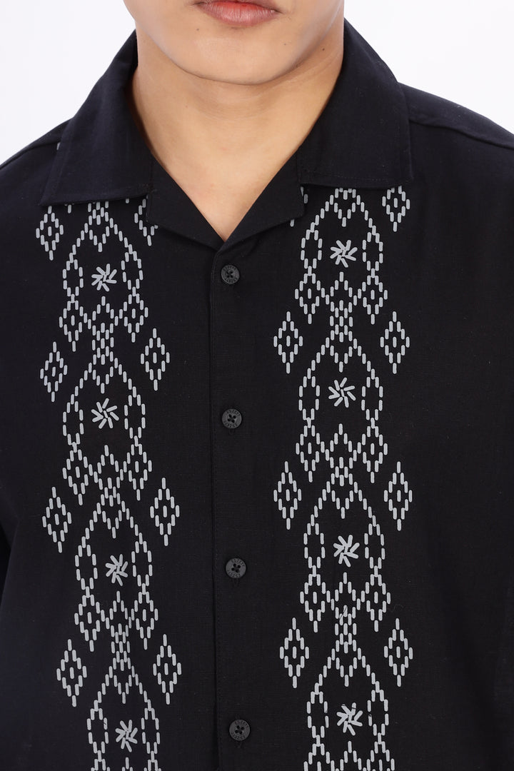Trendsetting: Boxy Fit Linen black Cuban Shirt