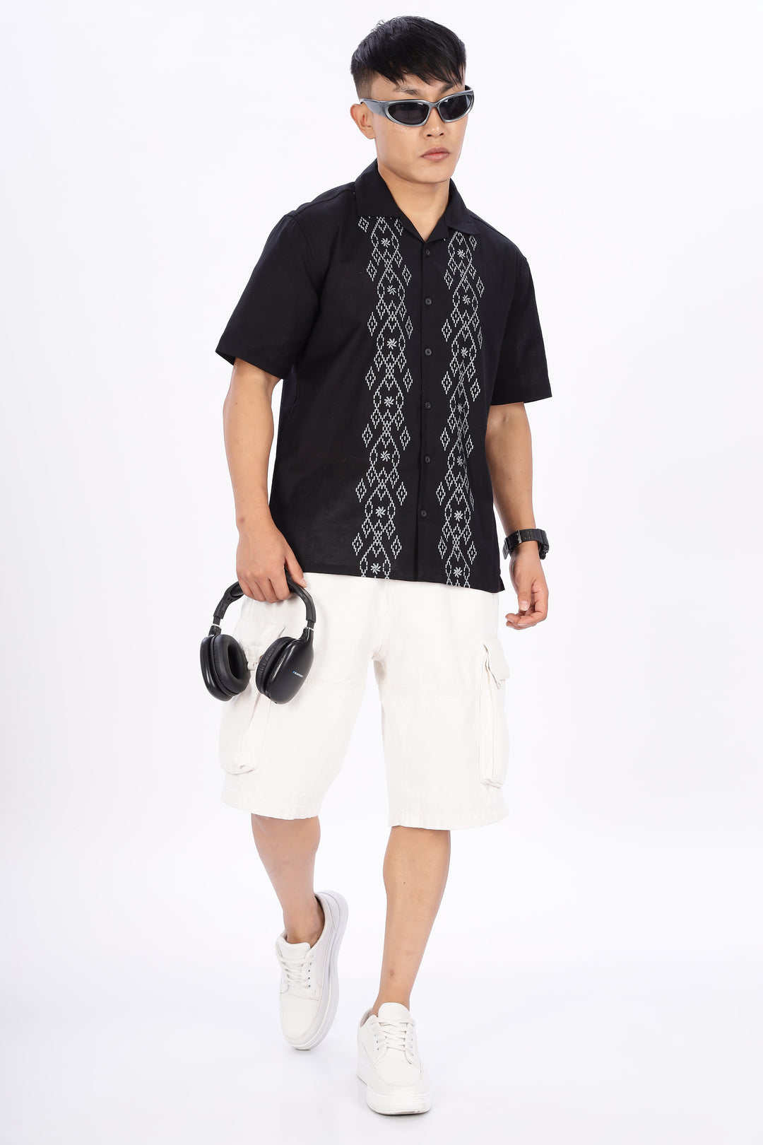 Trendsetting: Boxy Fit Linen black Cuban Shirt