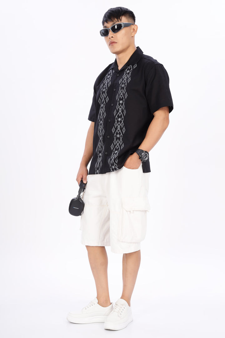 Trendsetting: Boxy Fit Linen black Cuban Shirt
