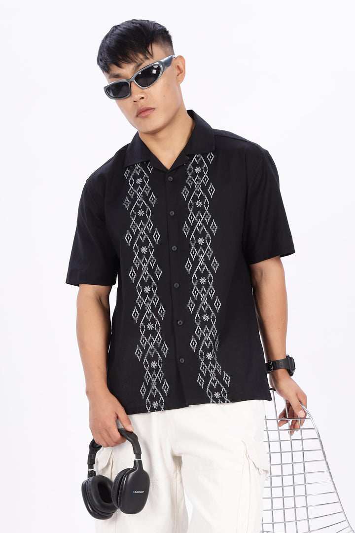 Trendsetting: Boxy Fit Linen black Cuban Shirt