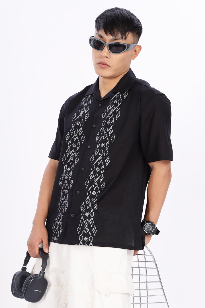 Trendsetting: Boxy Fit Linen black Cuban Shirt