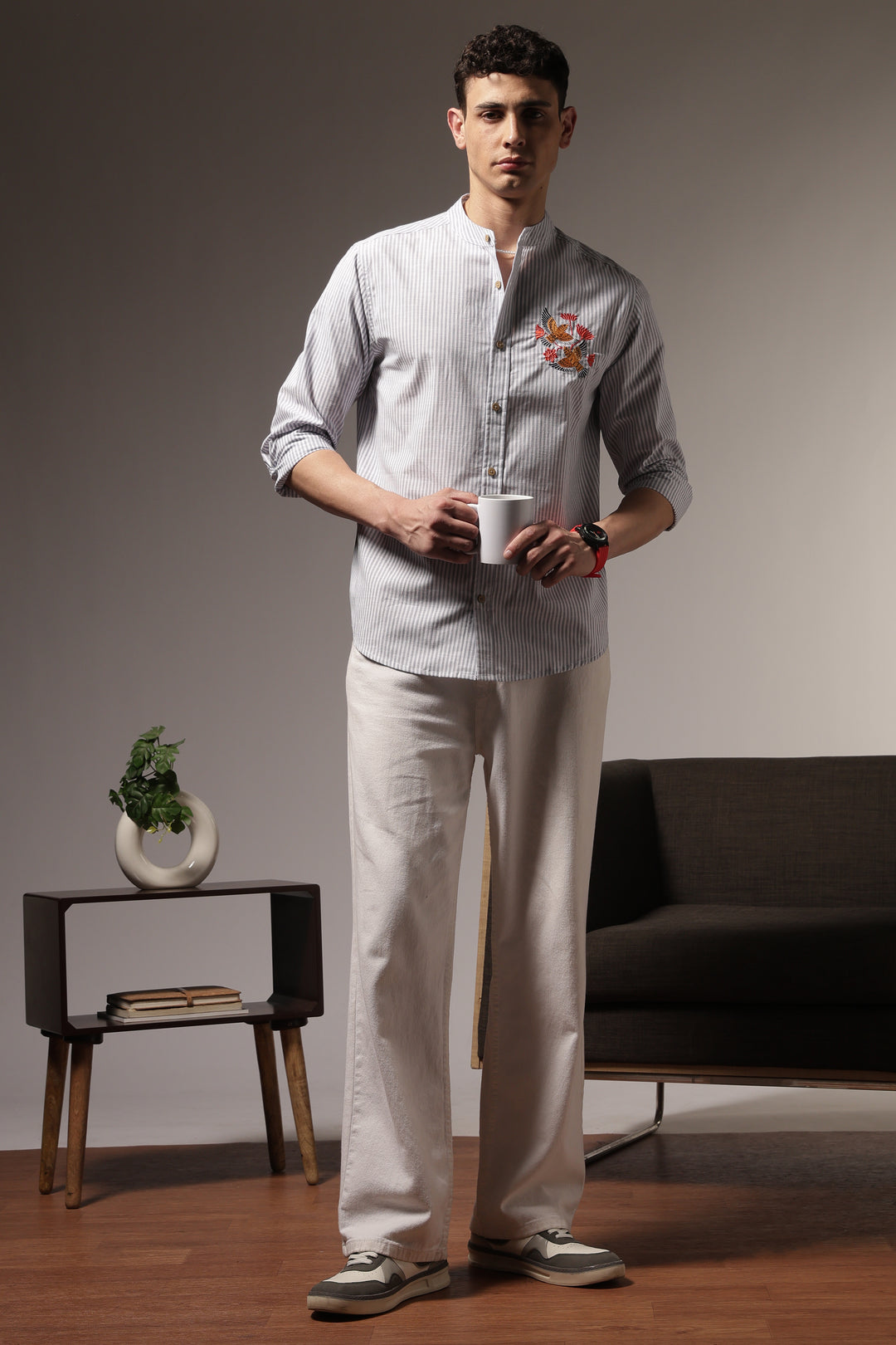 Songbird : Mandarin Collar Embroidery Shirt