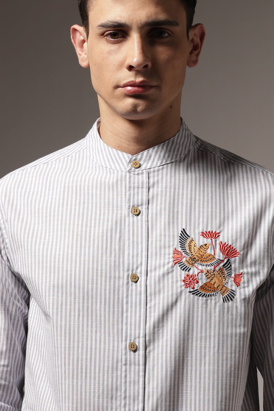 Songbird : Mandarin Collar Embroidery Shirt
