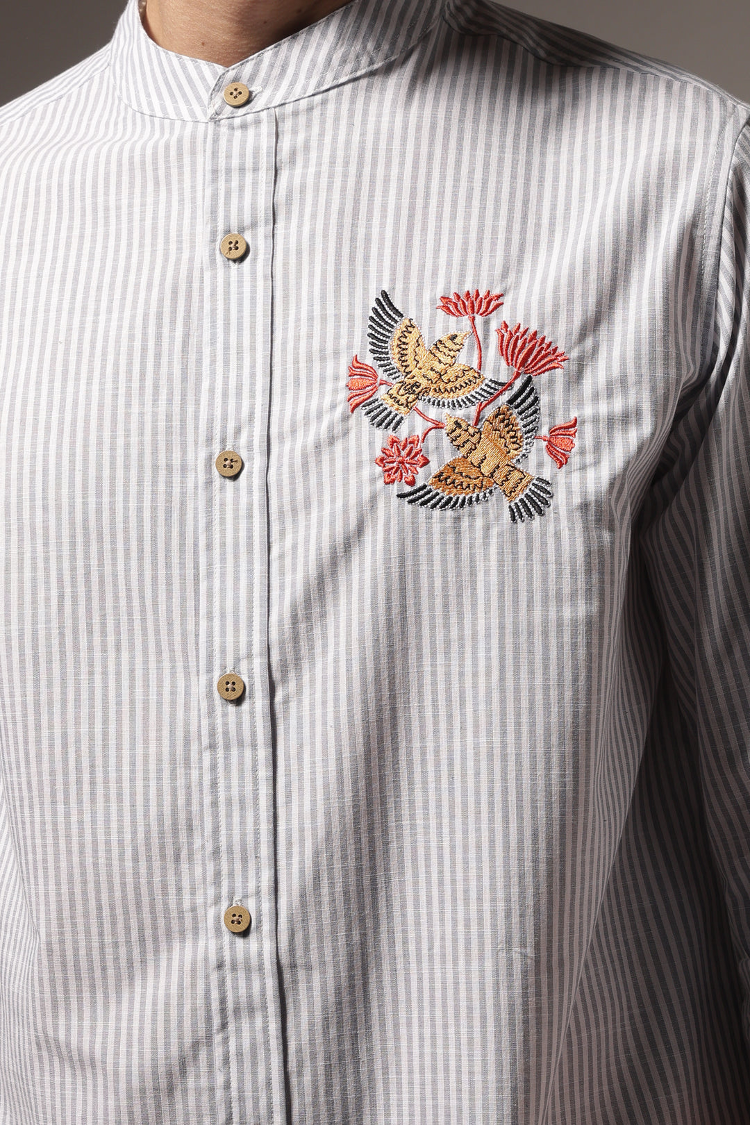 Songbird : Mandarin Collar Embroidery Shirt