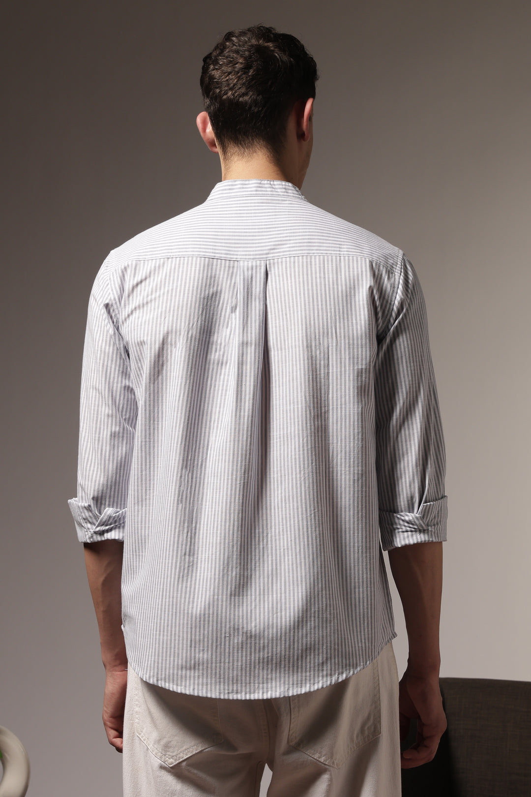 Songbird : Mandarin Collar Embroidery Shirt