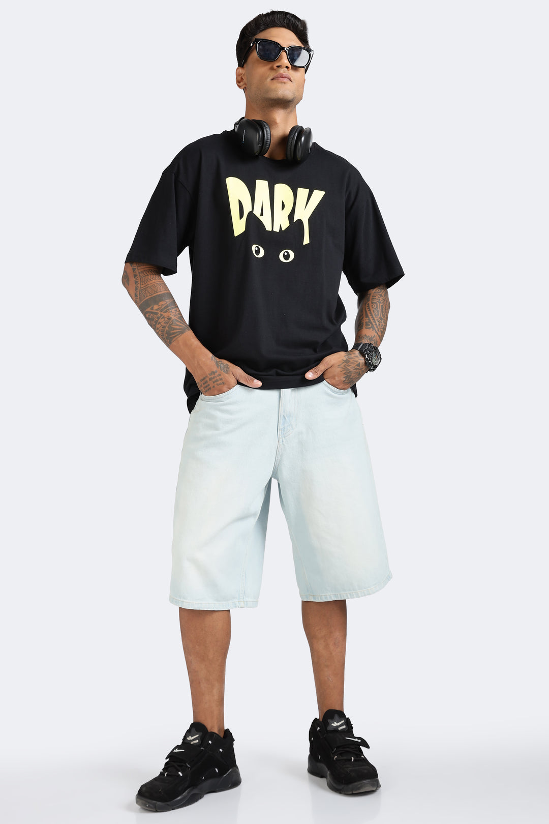 Dark: Oversized T-shirt