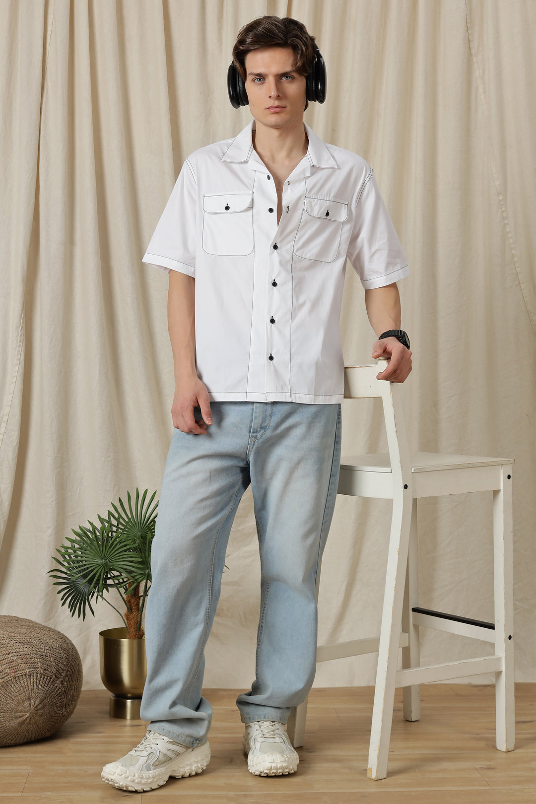 Contrasting Thread: White Oversized Shirt