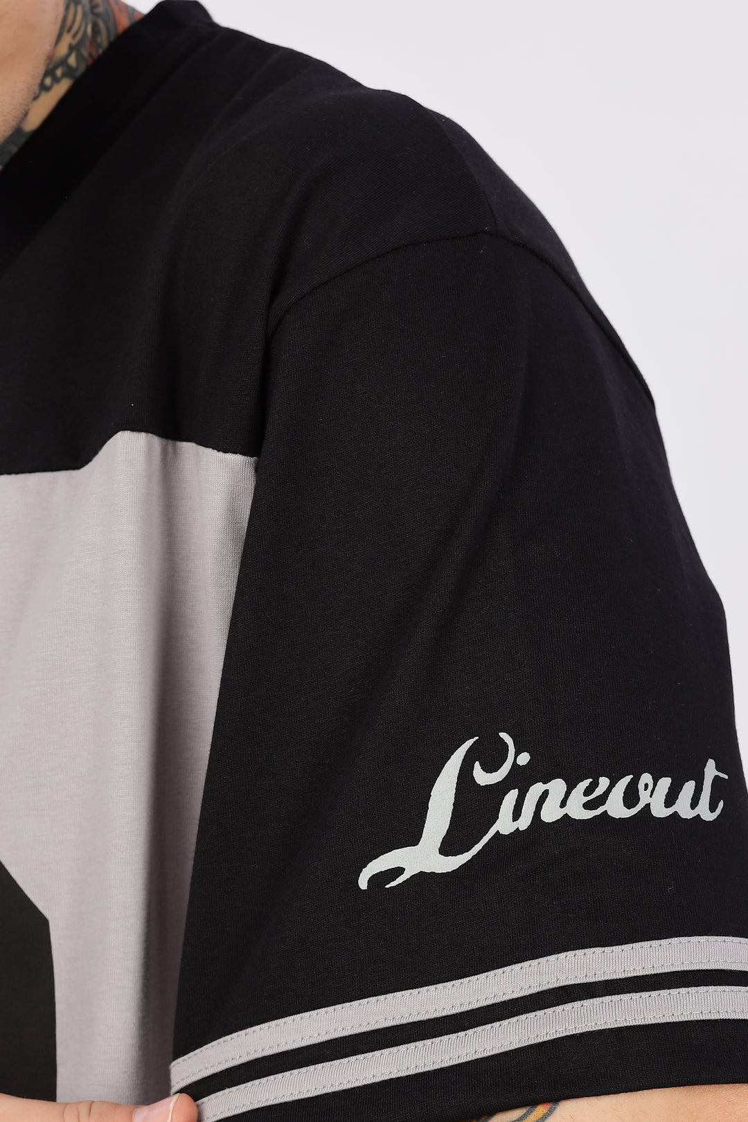 One-Nine: Oversized T-shirts
