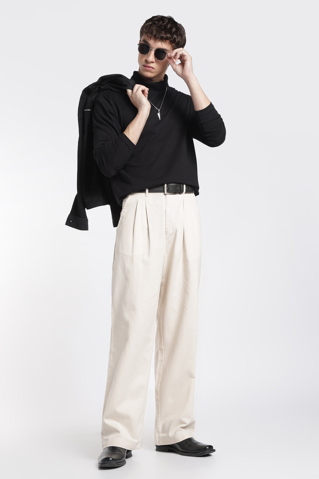 Korean Fit: Straight Creamish Navy Pants