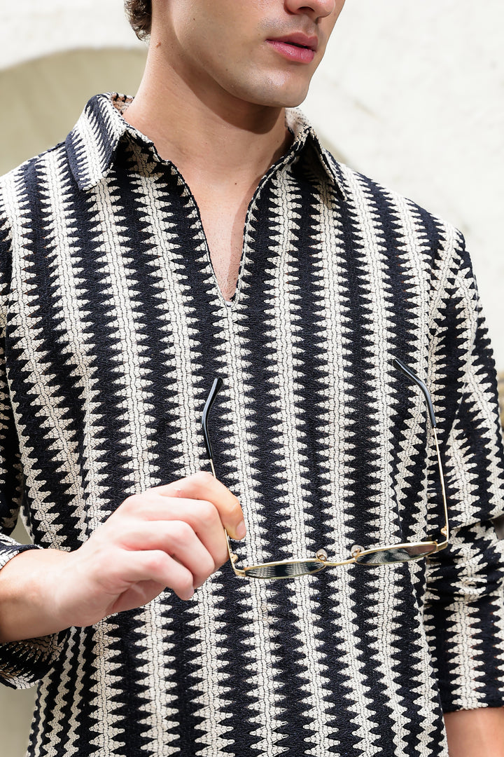 Long Sleeves : Black & Cream Zig Zag Crochet Shirt
