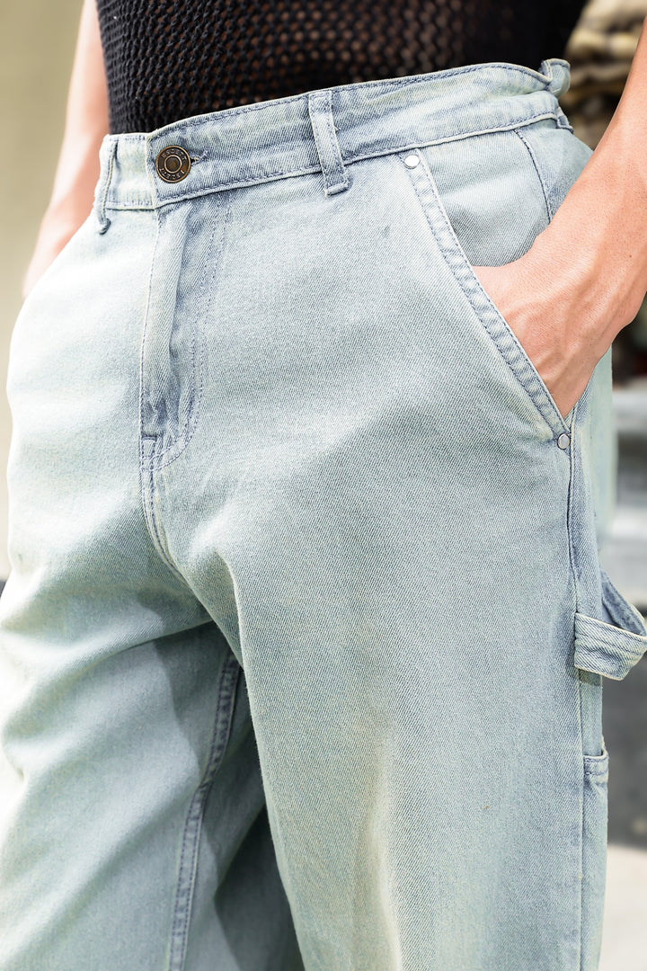 Light Blue Baggy Jeans Street Style