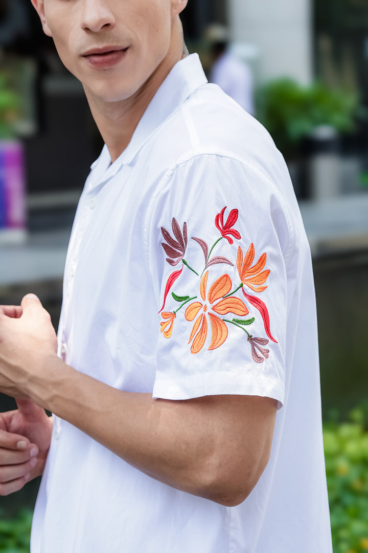 Sakura: Embroidery White Cotton Oversized Shirt