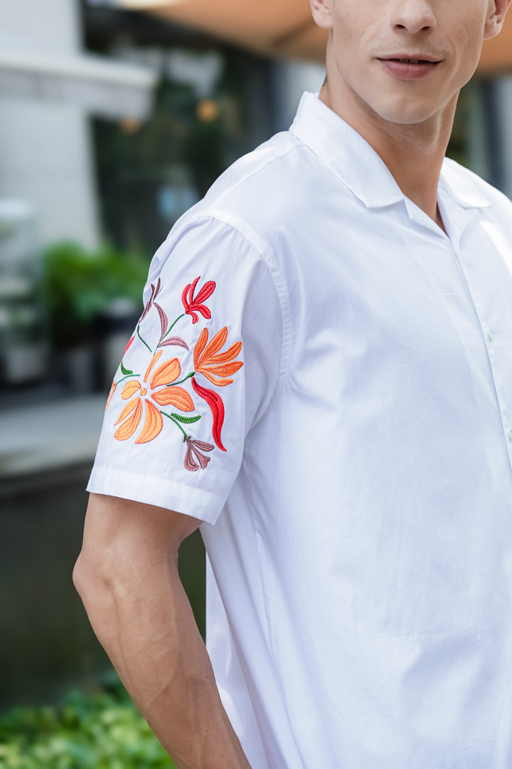 Sakura: Embroidery White Cotton Oversized Shirt