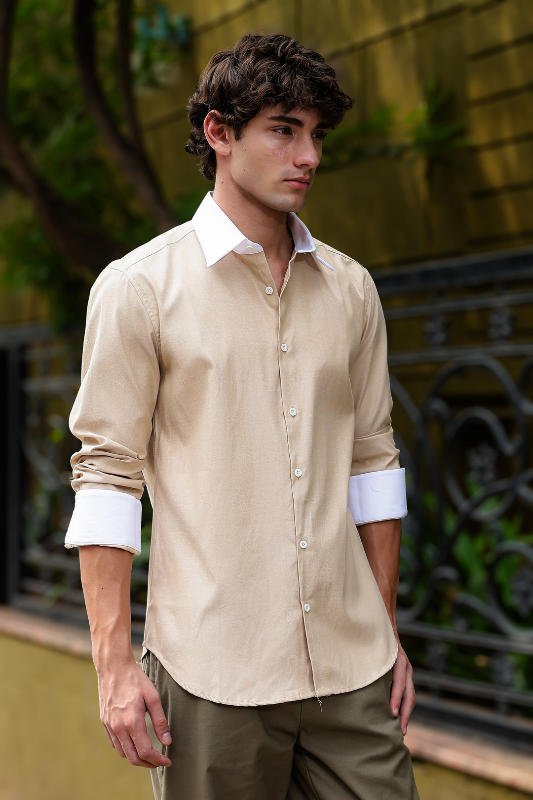 Contrast Collar : Oxford Beige Shirt
