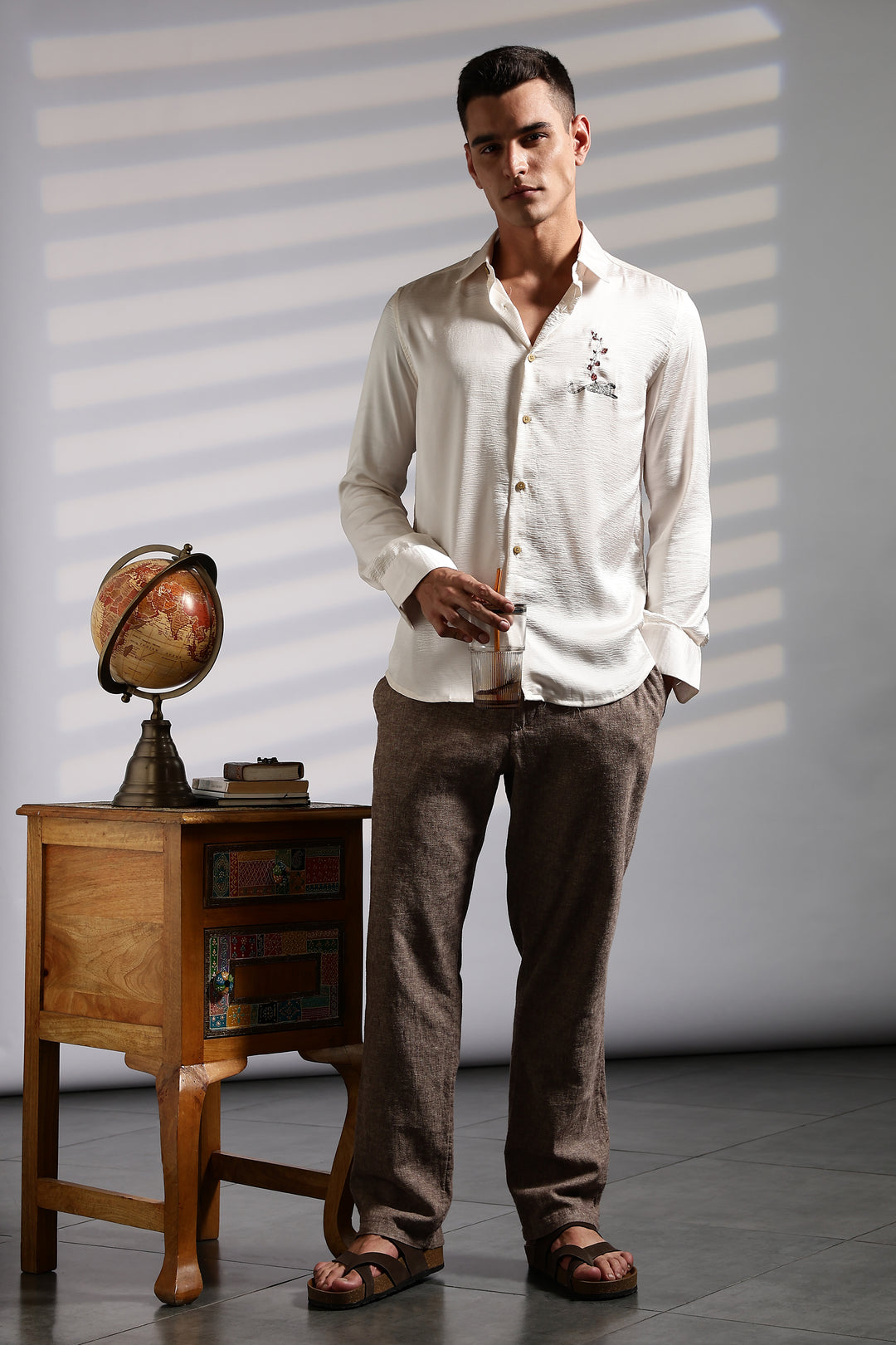 Elegant embroidery Textured fabric Shirt