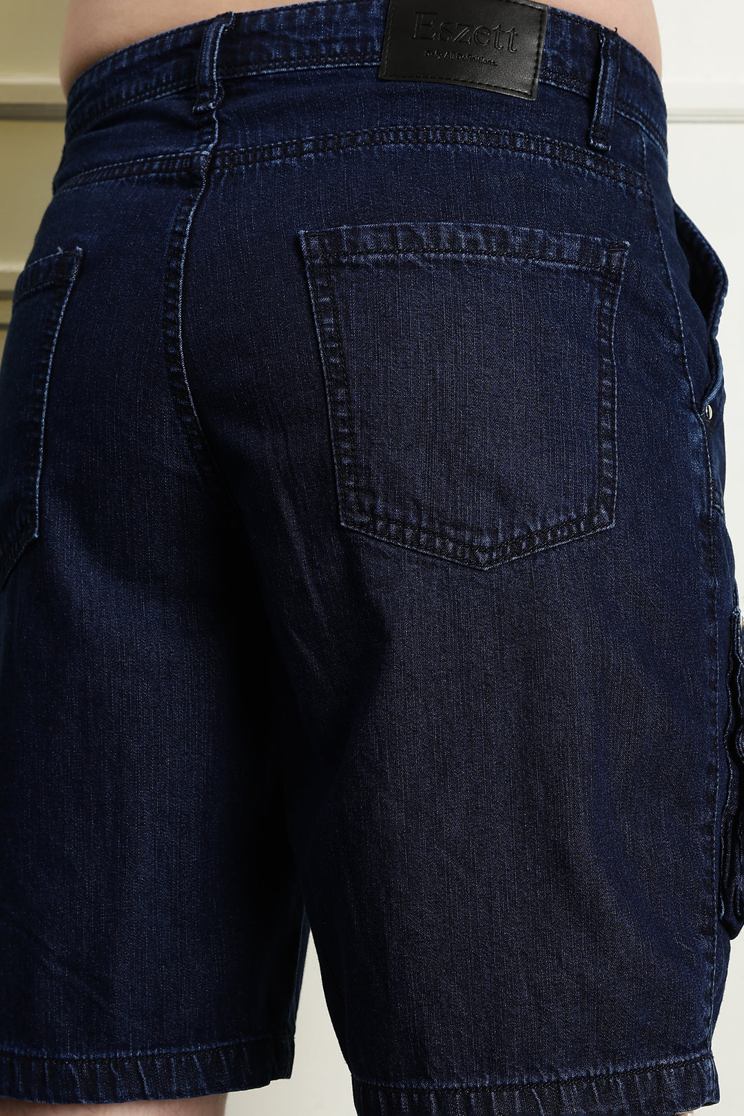 Street style washed denim shorts