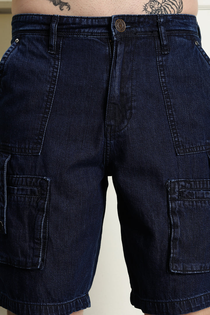 Street style washed denim shorts