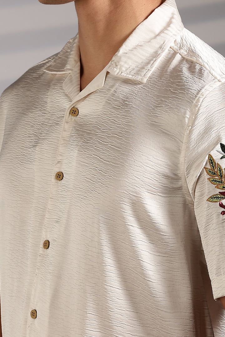 Cosmos Embroidery Shirt