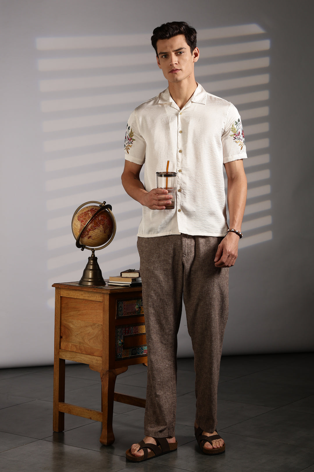 Cosmos Embroidery Shirt