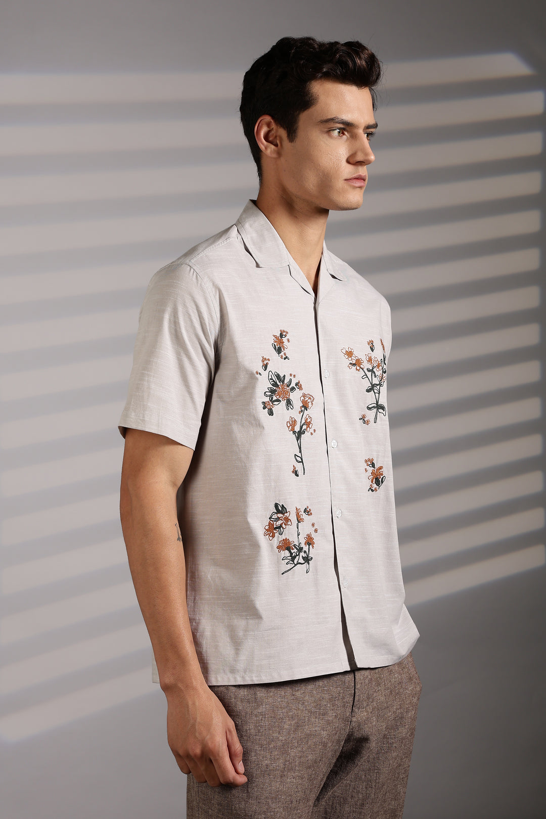 Boutonnière Embroidery Cuban shirt