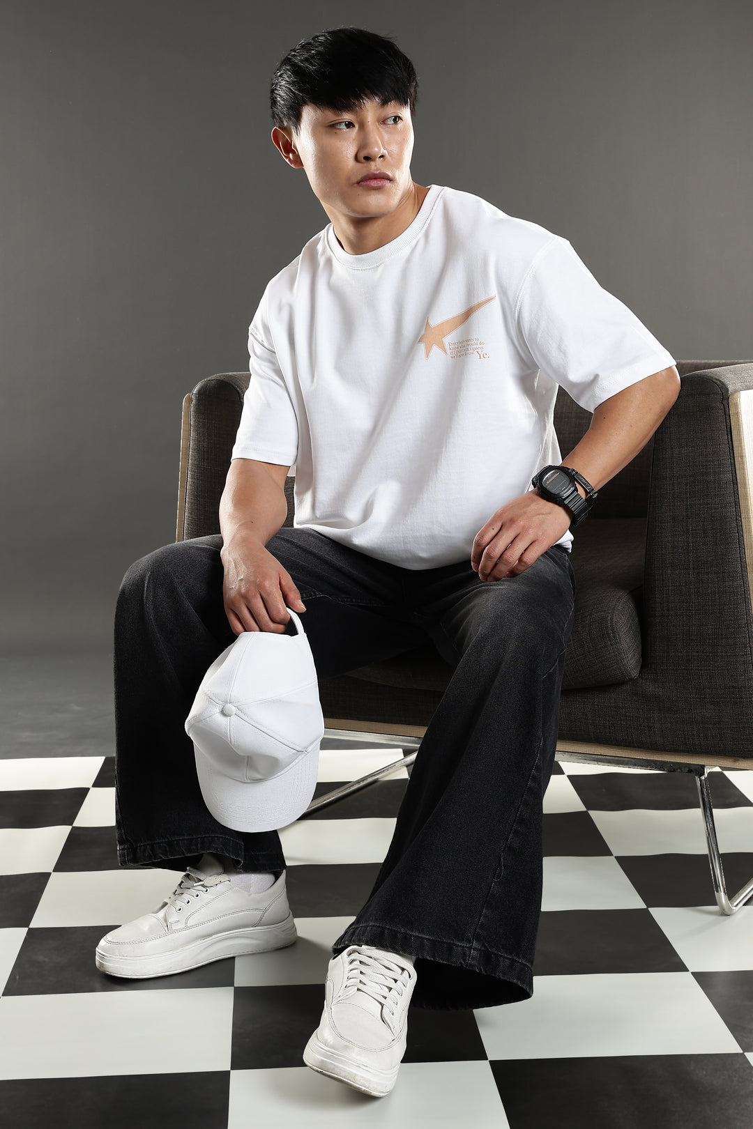 Kanye: White Oversized T-shirt