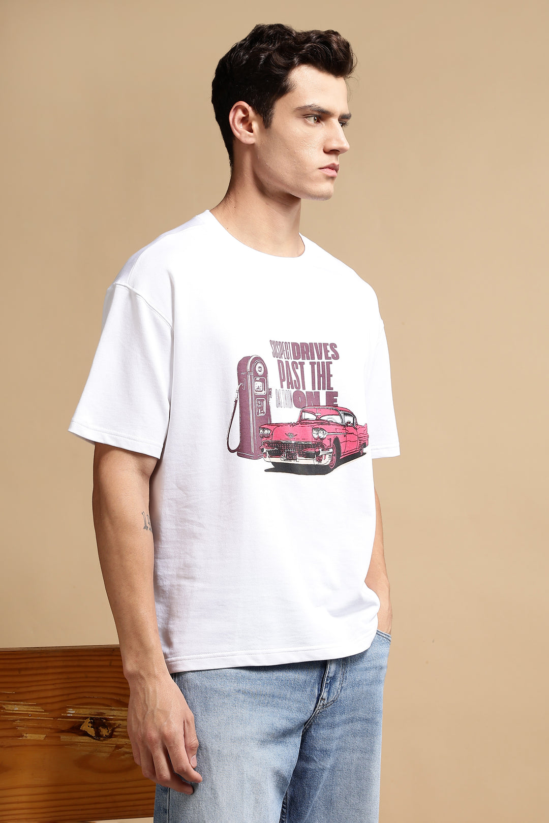 Suspect: White Oversized T-shirt