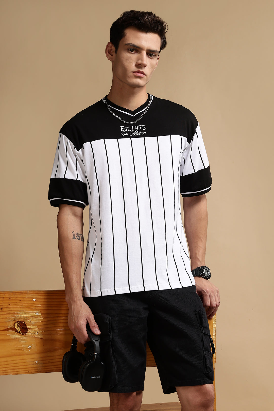 Vintage: Black and White Oversized T-shirt