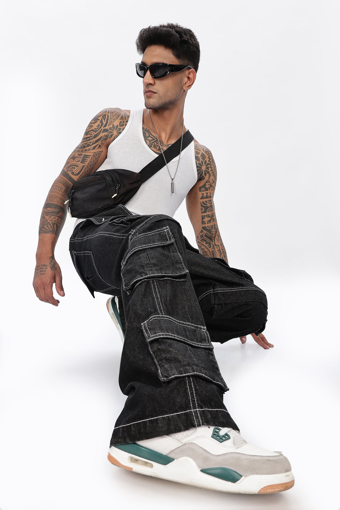 Denims: Brisky Baggy Black Cargo Pants