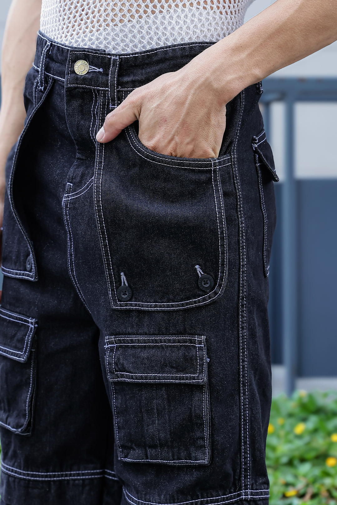 Denims: Brisky Baggy Black Cargo Pants