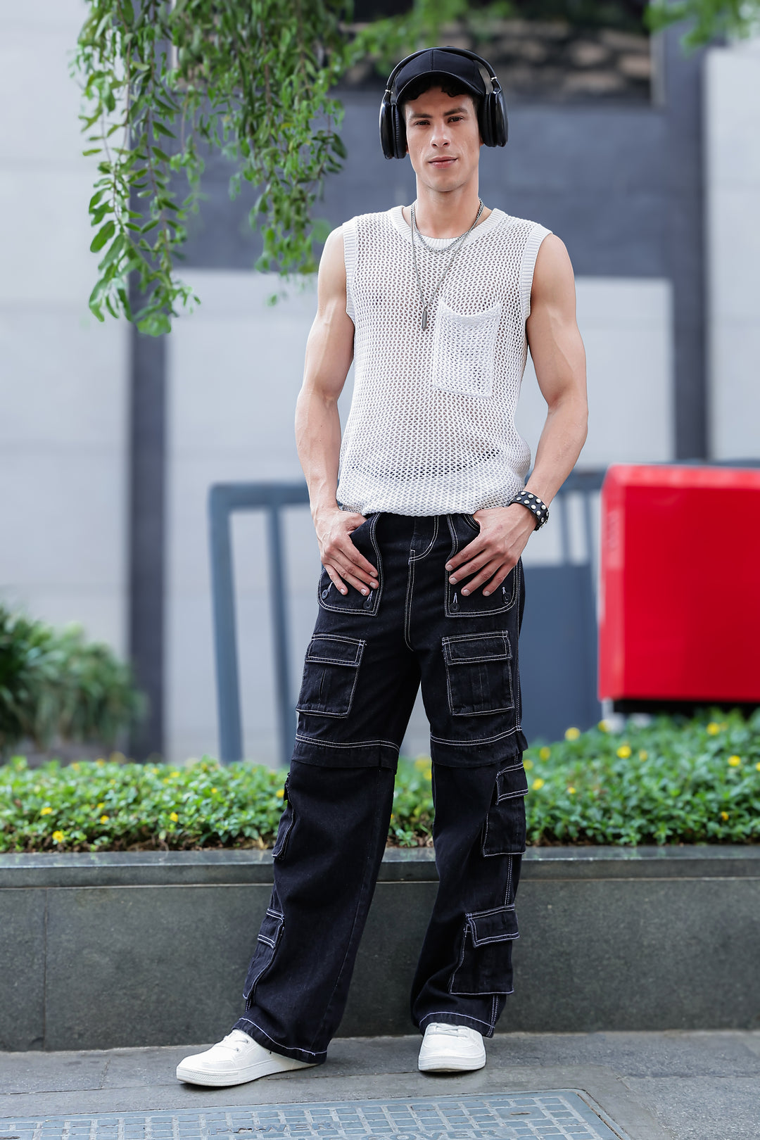 Denims: Brisky Baggy Black Cargo Pants