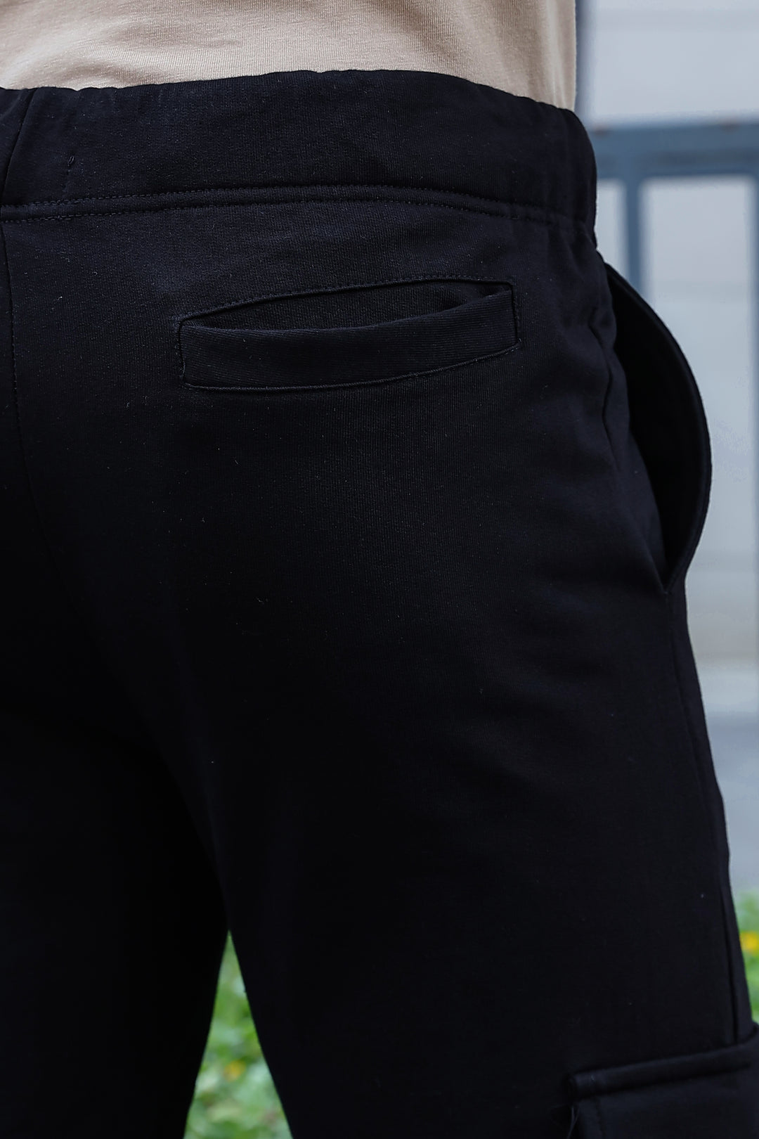 Multi Pockets: Black Cargo Joggers