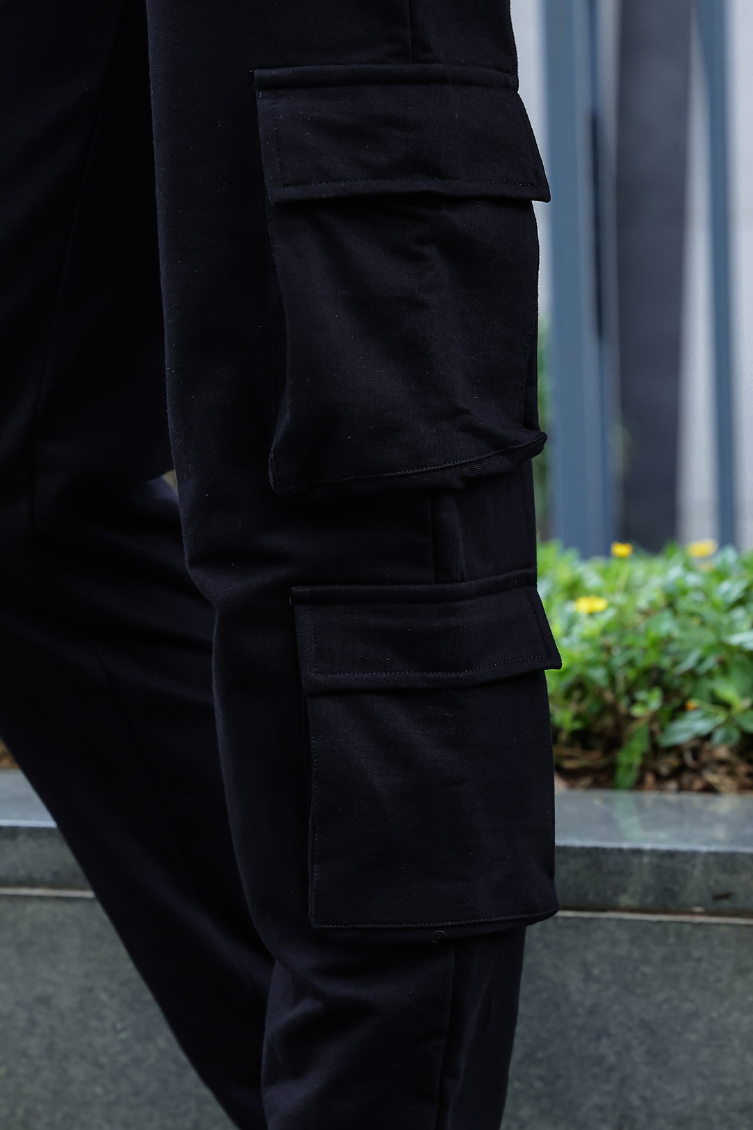 Multi Pockets: Black Cargo Joggers