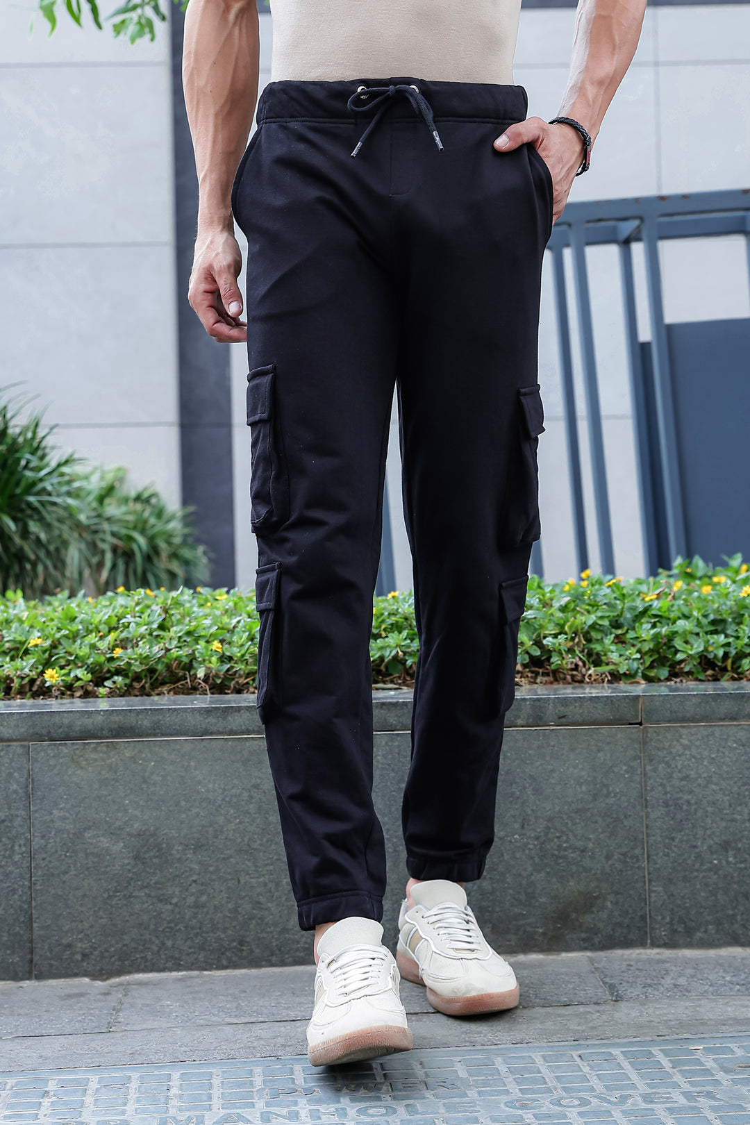 Multi Pockets: Black Cargo Joggers