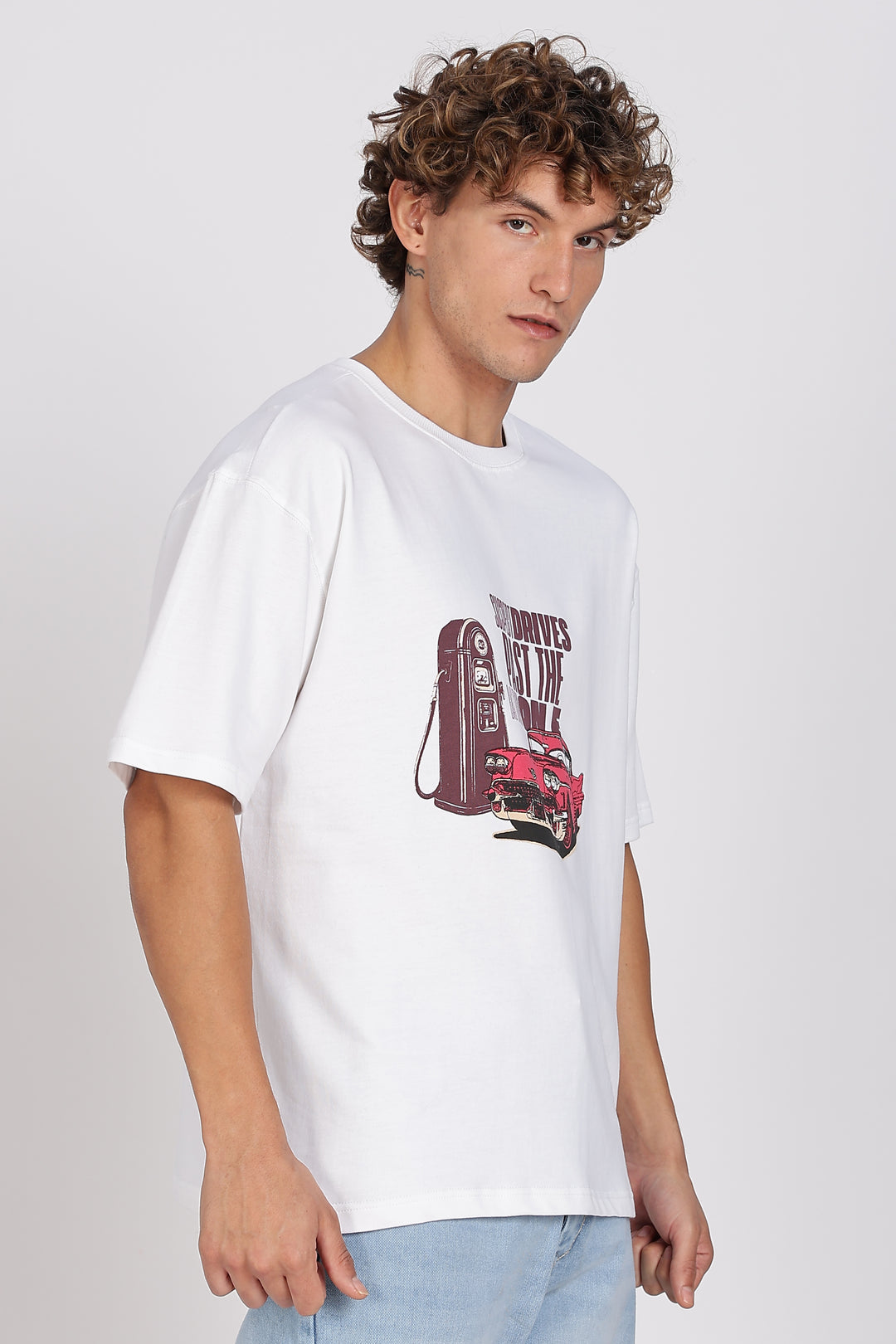 Suspect: White Oversized T-shirt
