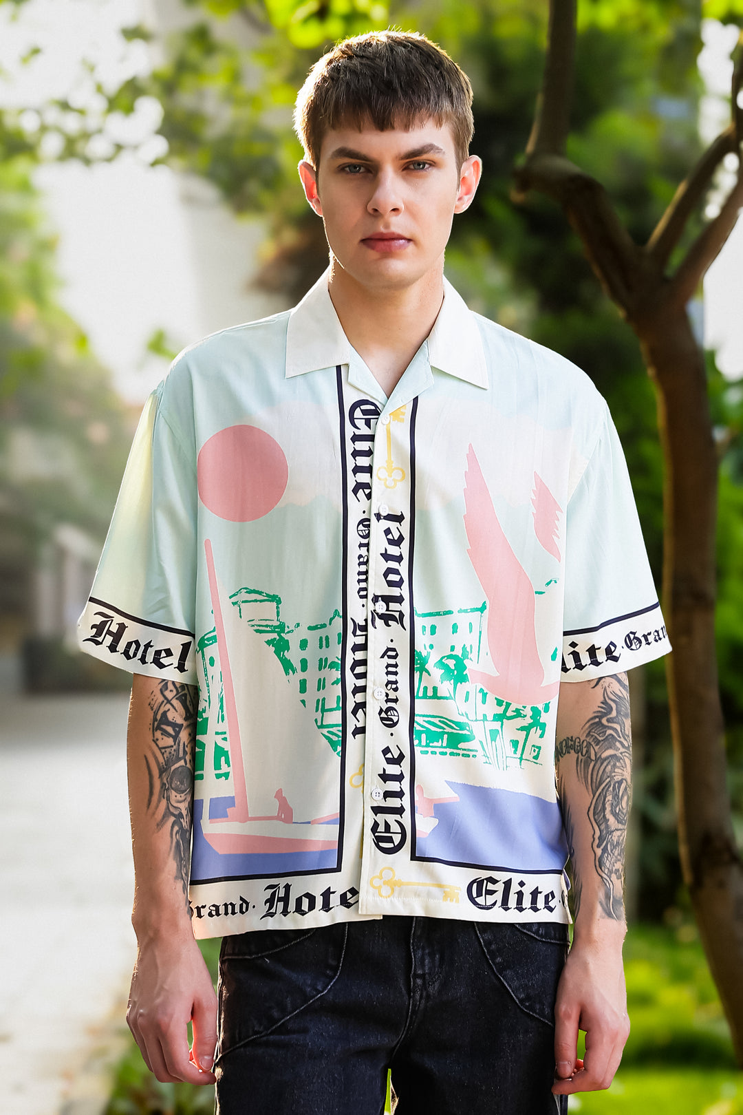 Elite Grand Hotel : Oversized Printed Shirt