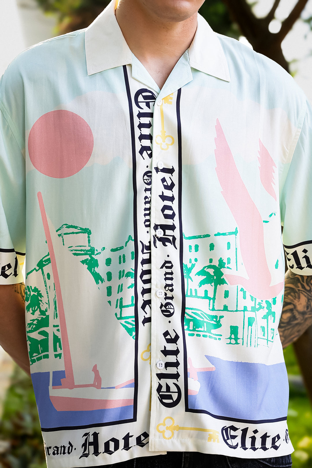 Elite Grand Hotel : Oversized Printed Shirt