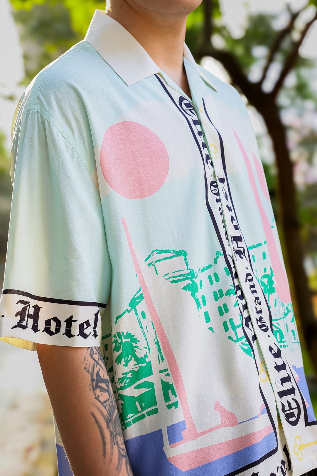 Elite Grand Hotel : Oversized Printed Shirt