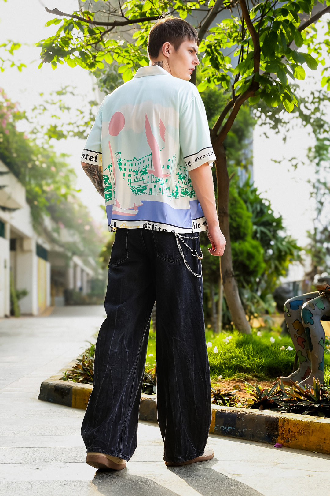 Elite Grand Hotel : Oversized Printed Shirt
