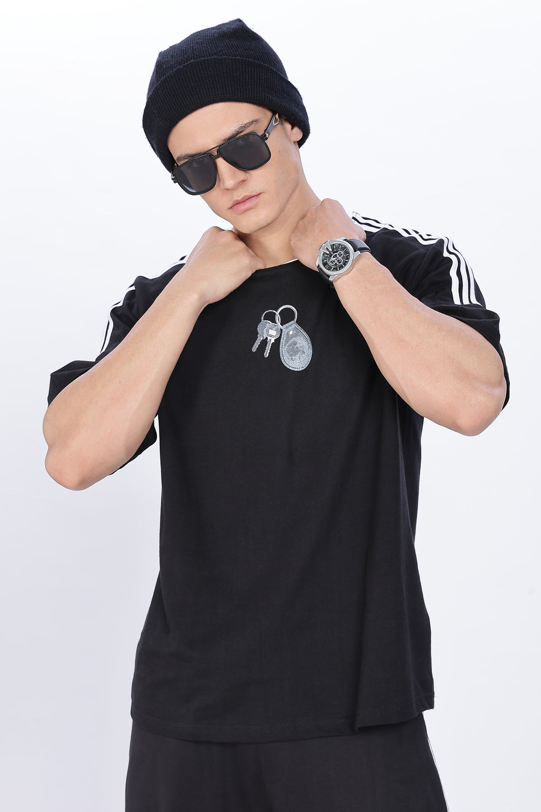 Grey Keychain: Black Oversized T-shirt