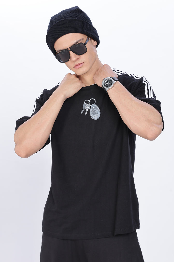 Grey Keychain: Black Oversized T-shirt